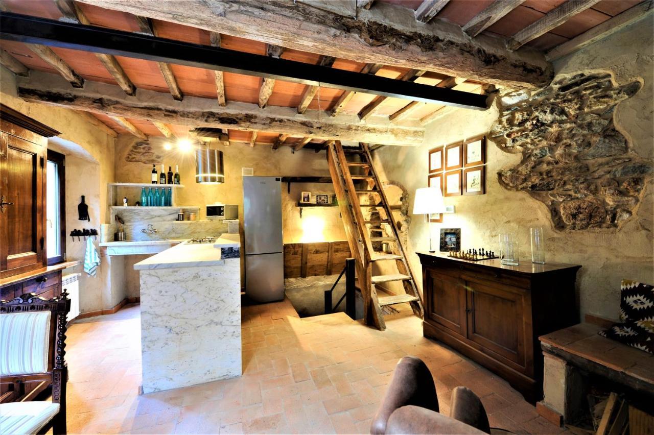Incantevole Casa Sul Fiume, Relax E Natura Ai Piedi Della Alpi Apuane Massa Kültér fotó